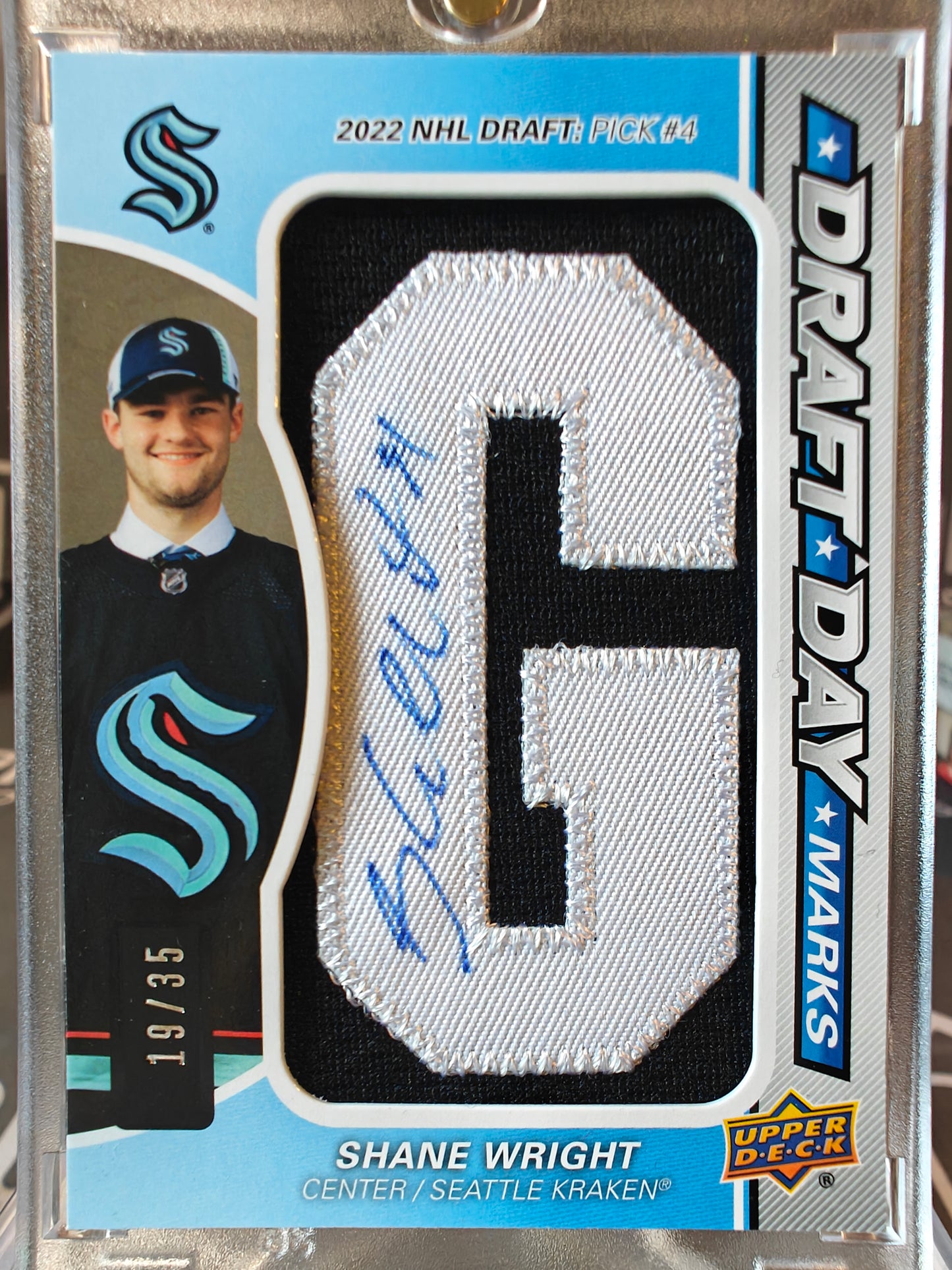 2022-23 SP Game Used Shane Wright Draft Day Marks Letter "G" Auto Patch /35